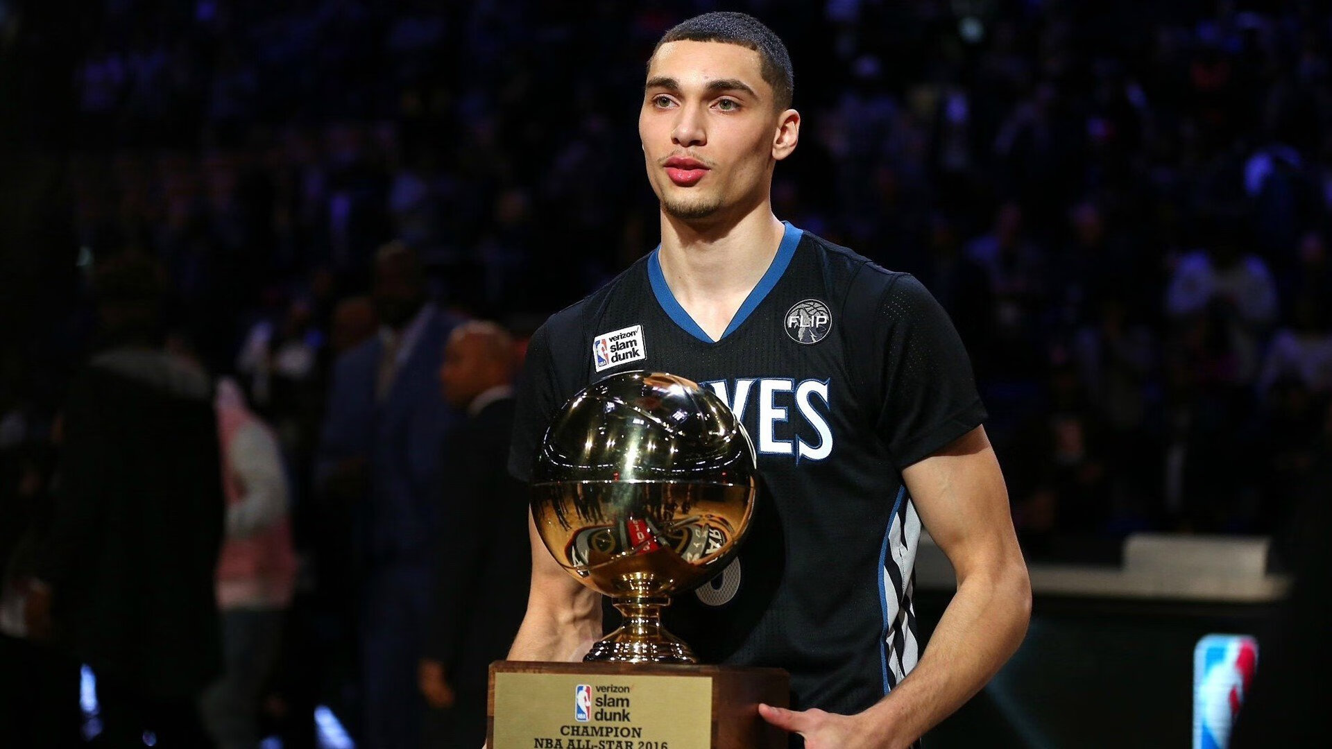 欧冠淘汰赛焦点战启示录,奇才末节带走猛龙的战术哲学