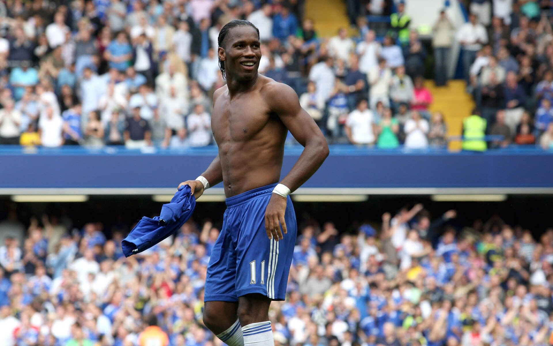 大场面先生福克斯闪耀，湖人全面压制浙江队展现统治力